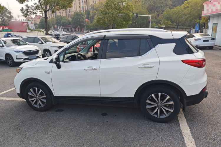GAC Trumpchi GS3 2020 #5 GAC Trumpchi GS3 2020 car image #5