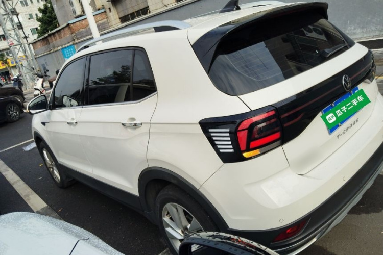 Volkswagen T-Cross 2020 car image #5