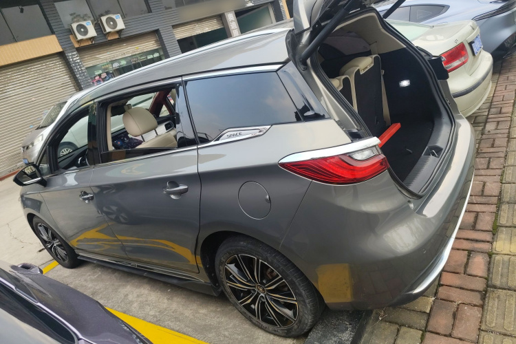 BYD Song MAX New Energy 2019 car image #5