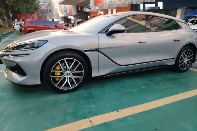 Denza Z9GT 2024 car image #5