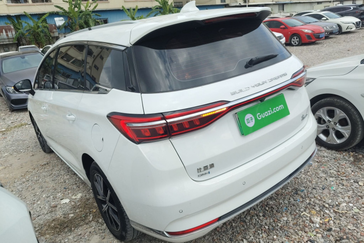 BYD Song MAX New Energy 2023 car image #5