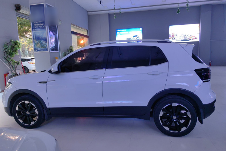 Tacqua 2020 car image #5