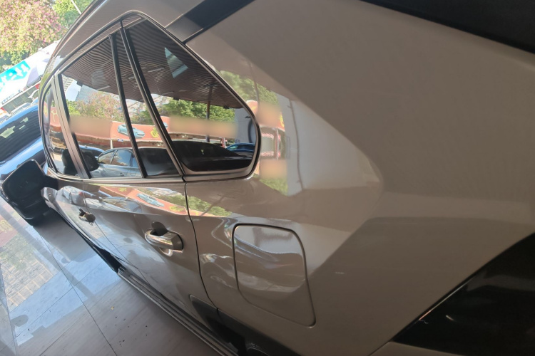Toyota RAV4 2020 car image #5