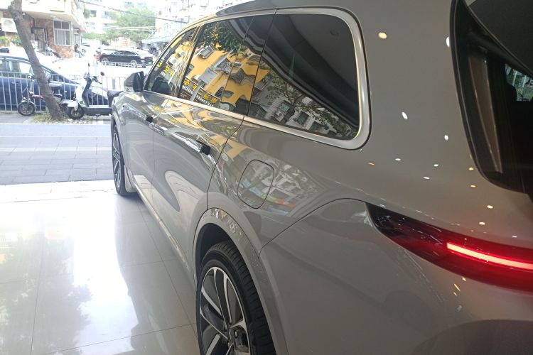 Li L9 2022 image de voiture #5