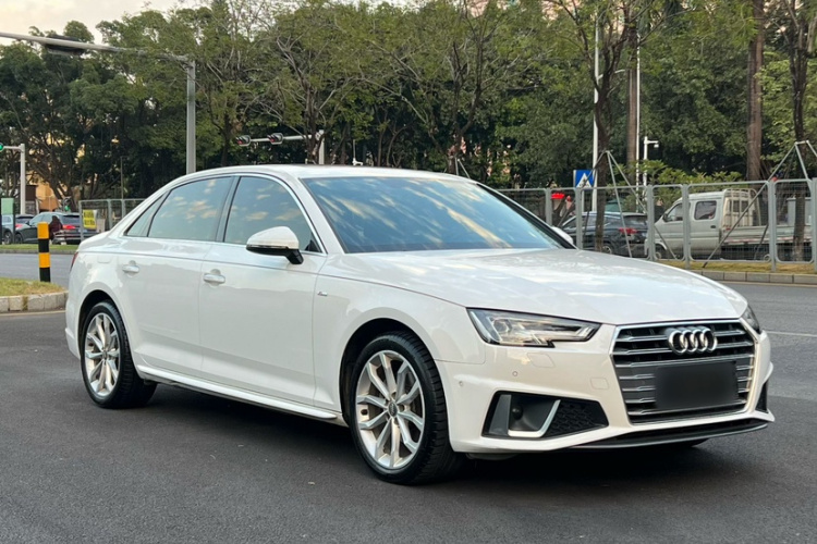Audi A4L 2019 immagine di auto #5