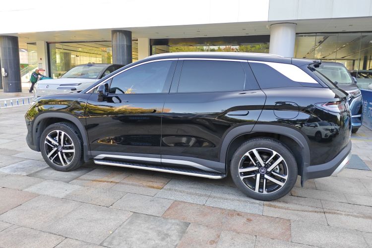 BYD SongL DM-i 2025 car image #5