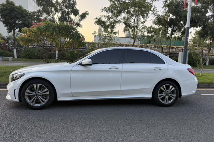 Mercedes-Benz C Class 2020 car image #5