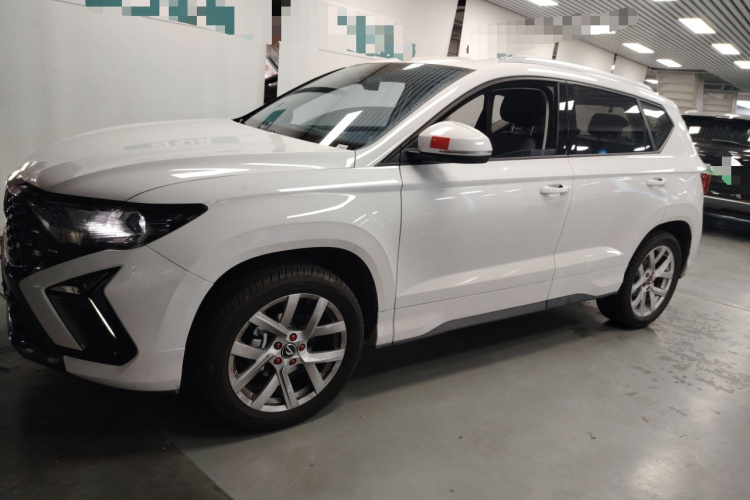 VS5 2025 car image #5