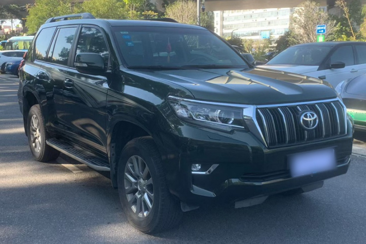 Toyota Land Cruiser Prado 2018 #5 Toyota Land Cruiser Prado 2018 car image #5
