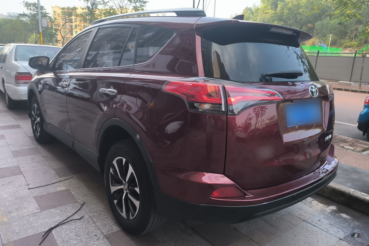 Toyota RAV4 2018 #5 Toyota RAV4 2018 car image #5