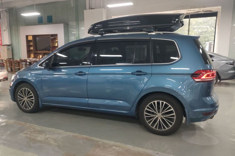 Volkswagen Touran 2018 immagine di auto #5