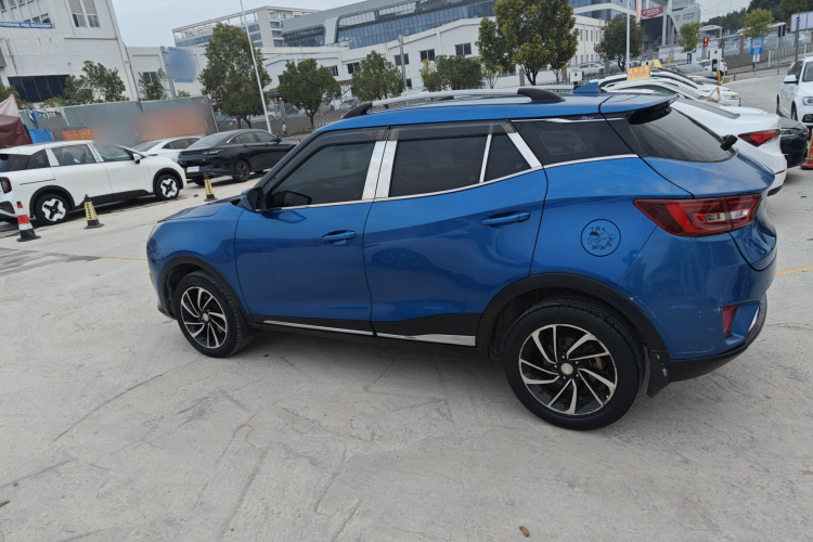 众泰 众泰T300 2018 汽车图片 #5