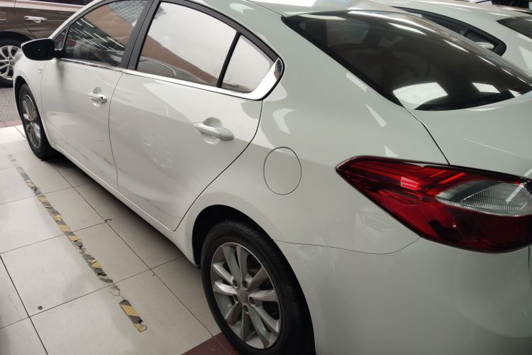 Kia 2017 car image #5