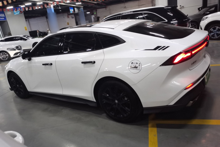 Changan UNI-V 2024 car image #5
