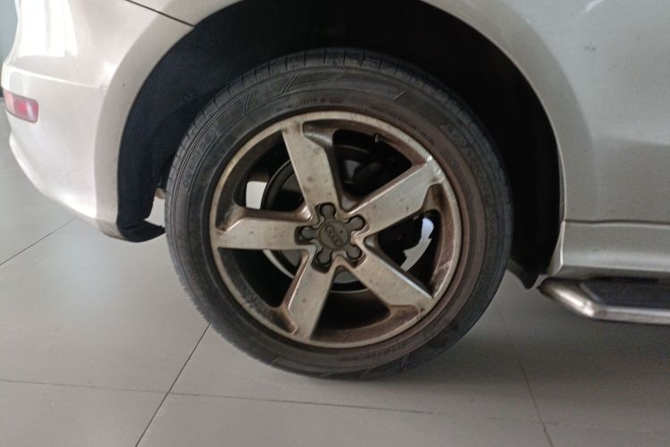 Audi Q5 2018 صورة سيارة #5