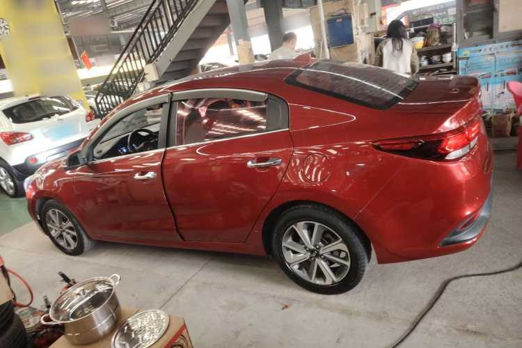 Kia K2 2018 imagen de coche #5