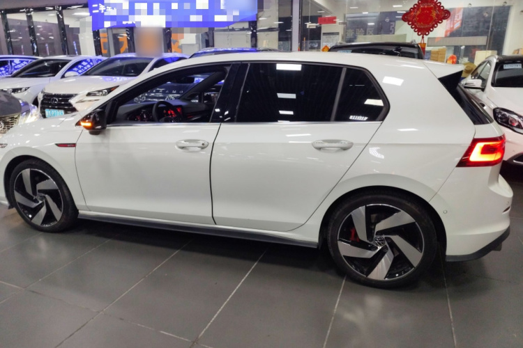 Volkswagen GolfGTI 2022 car image #5