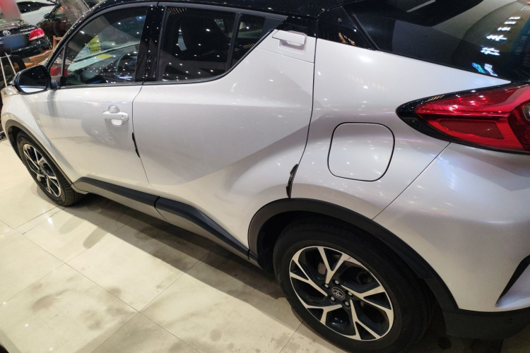 Toyota C-HR 2021 #5 Toyota C-HR 2021 car image #5