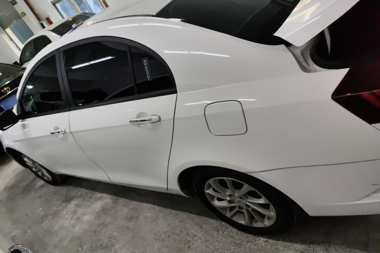 GEELY Emgrand 2021 #5 GEELY Emgrand 2021 car image #5