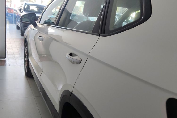 Volkswagen Tharu 2024 car image #5
