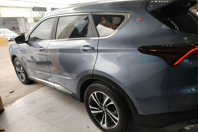 X70 PLUS 2022 car image #5