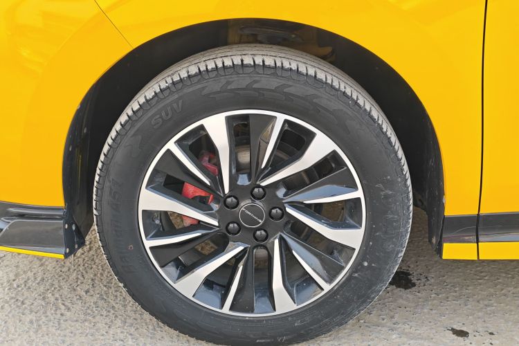 Forthing 2022 car image #5