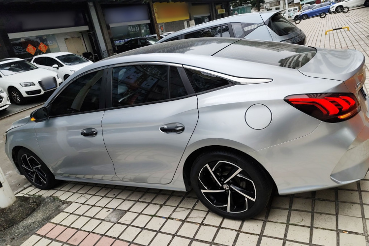 MG 5 2021 car image #5