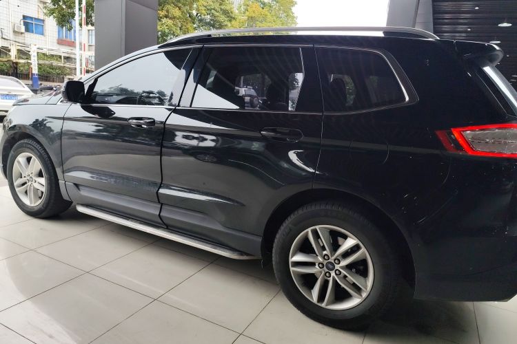 Ford Edge 2018 #5 Ford Edge 2018 car image #5