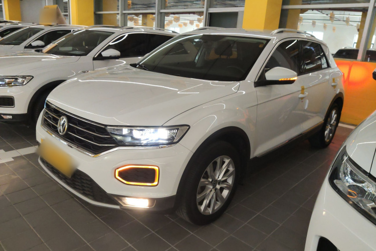 Volkswagen T-Roc 2018 #5 Volkswagen T-Roc 2018 car image #5