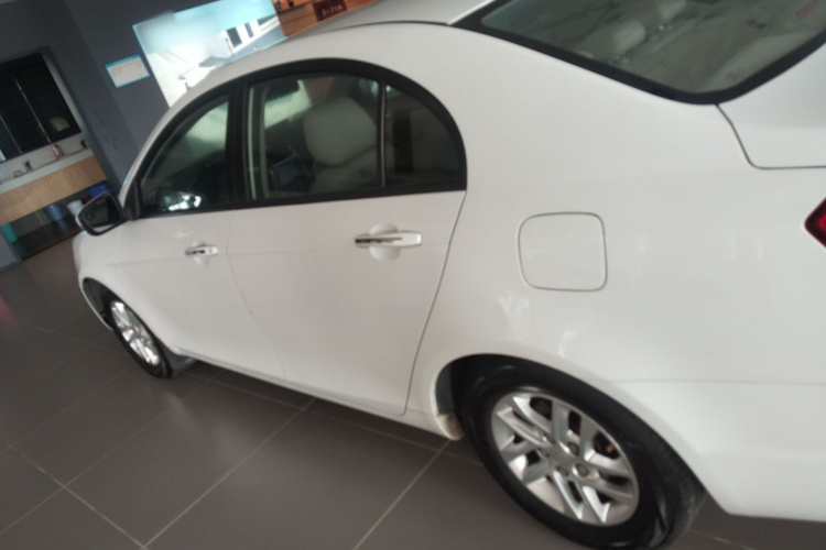 Emgrand 2016 car image #5