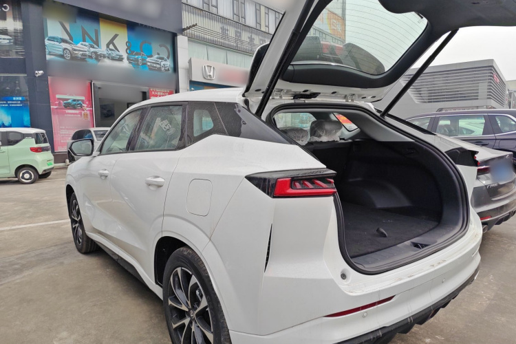 Changan UNI-Z PHEV 2025 #5 Changan UNI-Z PHEV 2025 car image #5