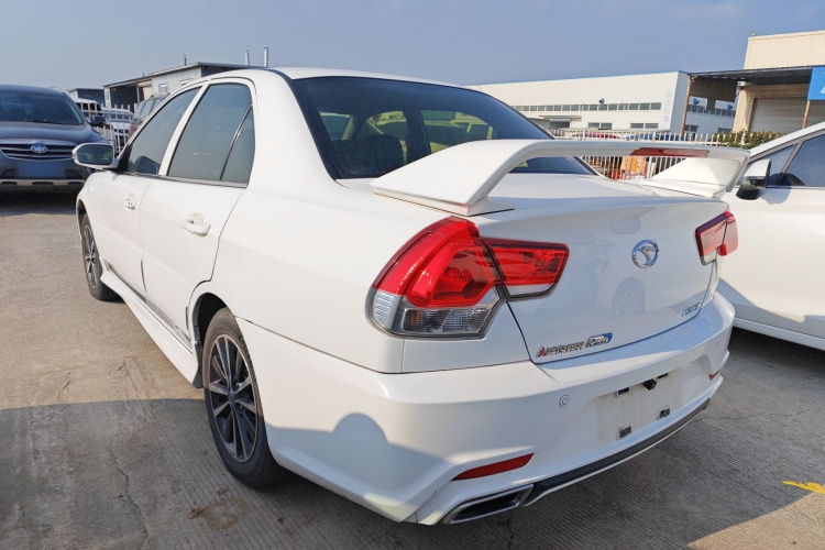 Soueast V3 Lingyue 2015 #5 Soueast V3 Lingyue 2015 car image #5