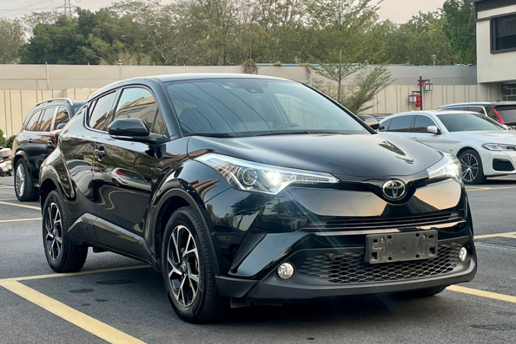 Toyota C-HR 2018 car image #5