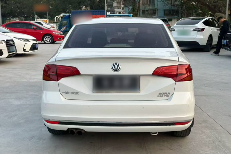 Volkswagen Bora 2017 car image #5