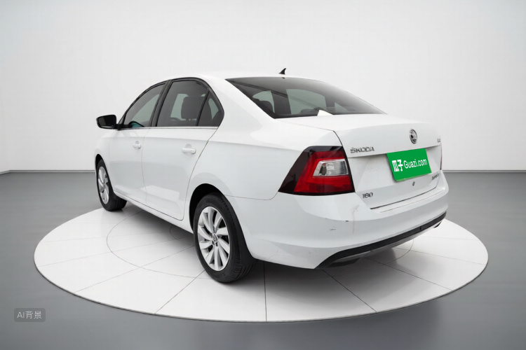 Skoda Rapid 2018 car image #5