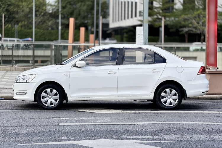 Santana 2020 car image #5
