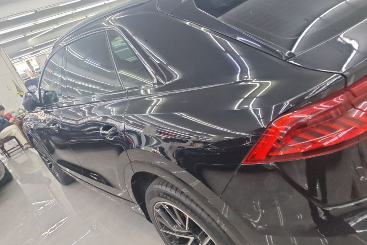 Audi Q8 2020 car image #5