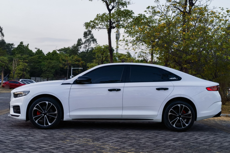 Preface 2022 car image #5