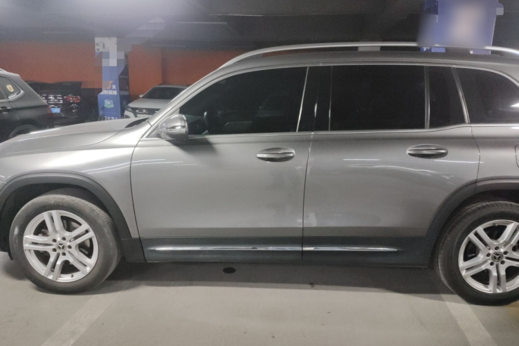 Mercedes-Benz GLB Class 2023 immagine di auto #5