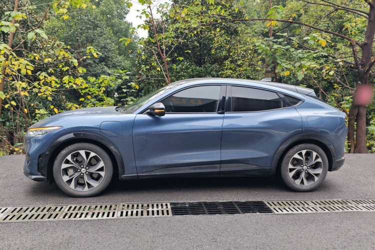 Ford Mustang Mach-E 2022 #5 Ford Mustang Mach-E 2022 car image #5