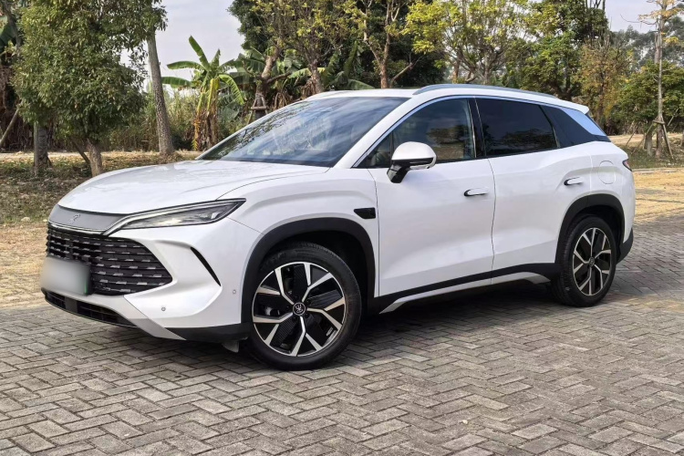 BYD SongL DM-i 2025 car image #5
