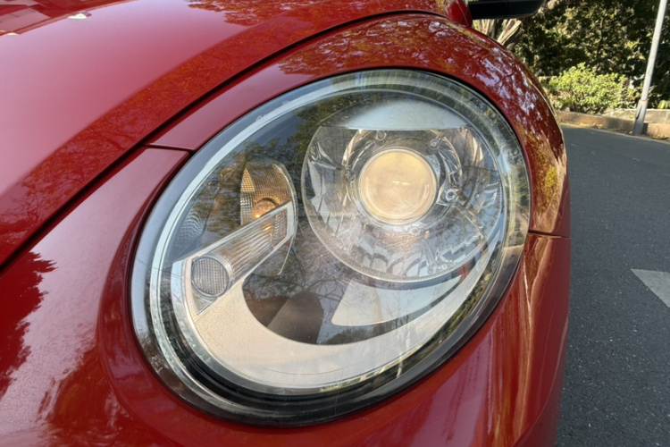 Volkswagen Beetle 2018 immagine di auto #5