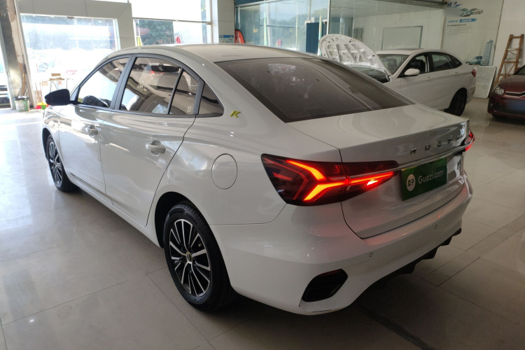Roewe i5 2021 car image #5