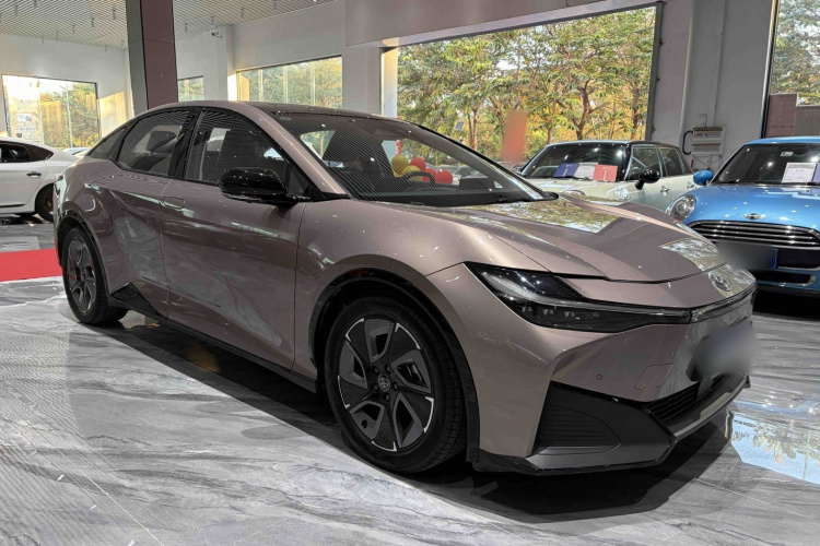 Toyota bZ3 2023 #5 Toyota bZ3 2023 immagine di auto #5