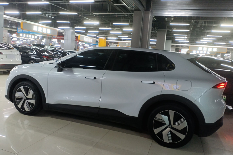 Deepal S05 2025 immagine di auto #5