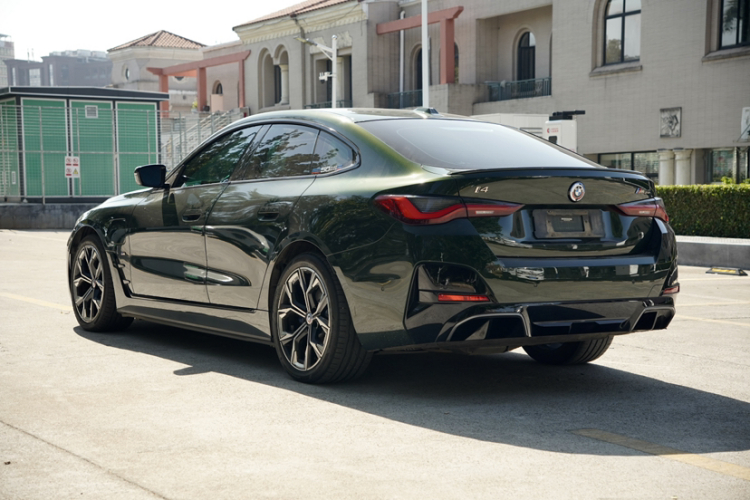 BMW i4 2023 image de voiture #5