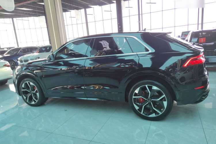 Audi Q8 2020 car image #5