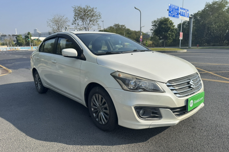 Suzuki 2015 car image #5