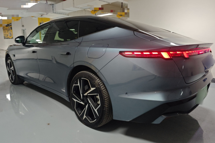Lynk & Co 2024 car image #5