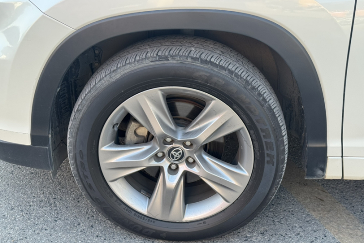 Toyota Highlander 2017 car image #5